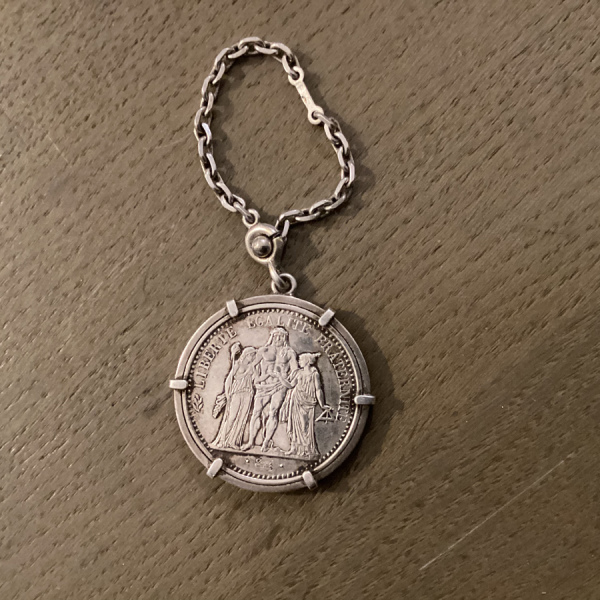 Medaille avec une Piéce de 10 francs hercule en argent date 1967